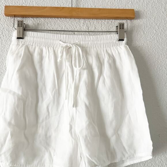 Princess Polly shorts womens 2 White High Rise Flowy beach boho bohemian summer - Picture 2 of 8